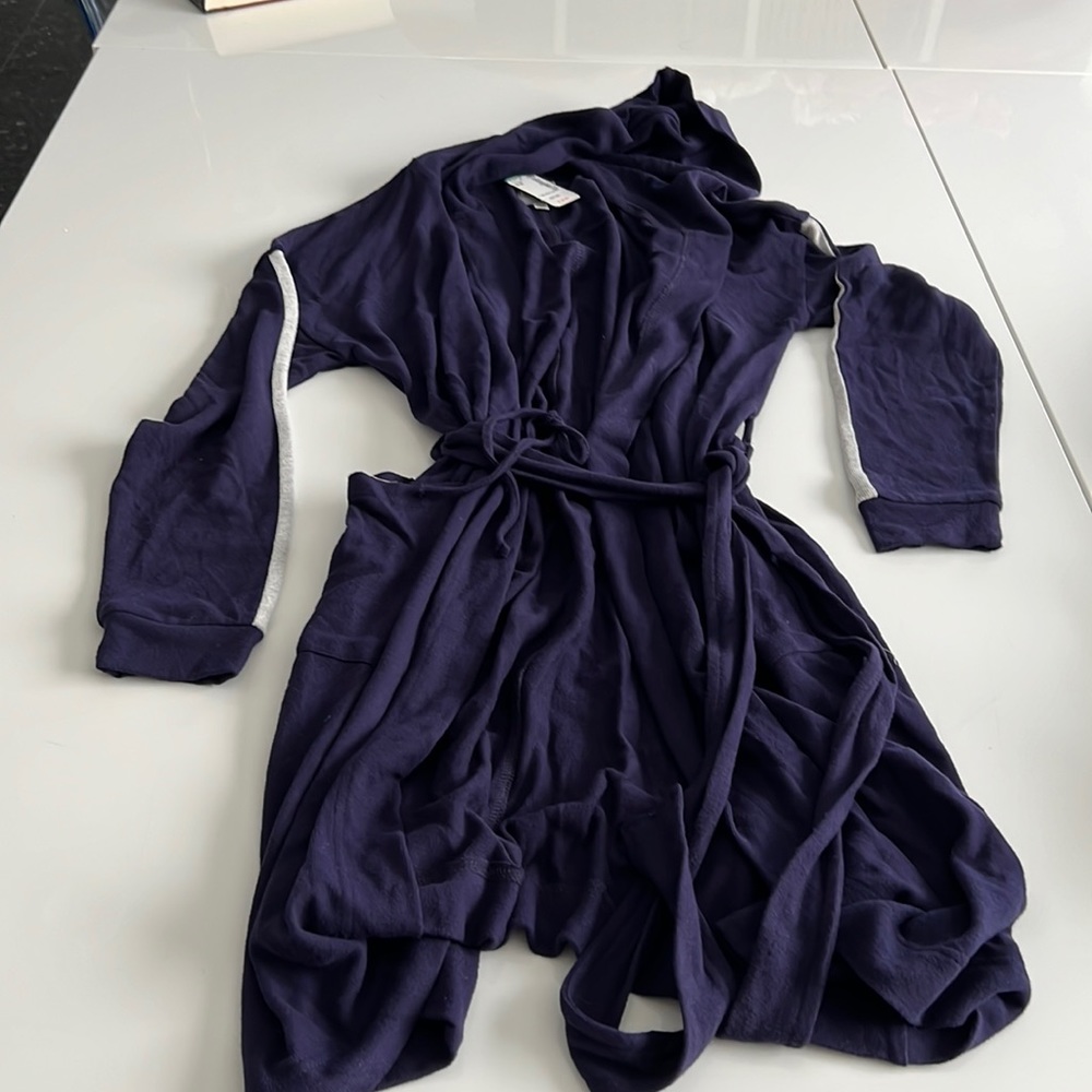 Navy hooded bathrobe